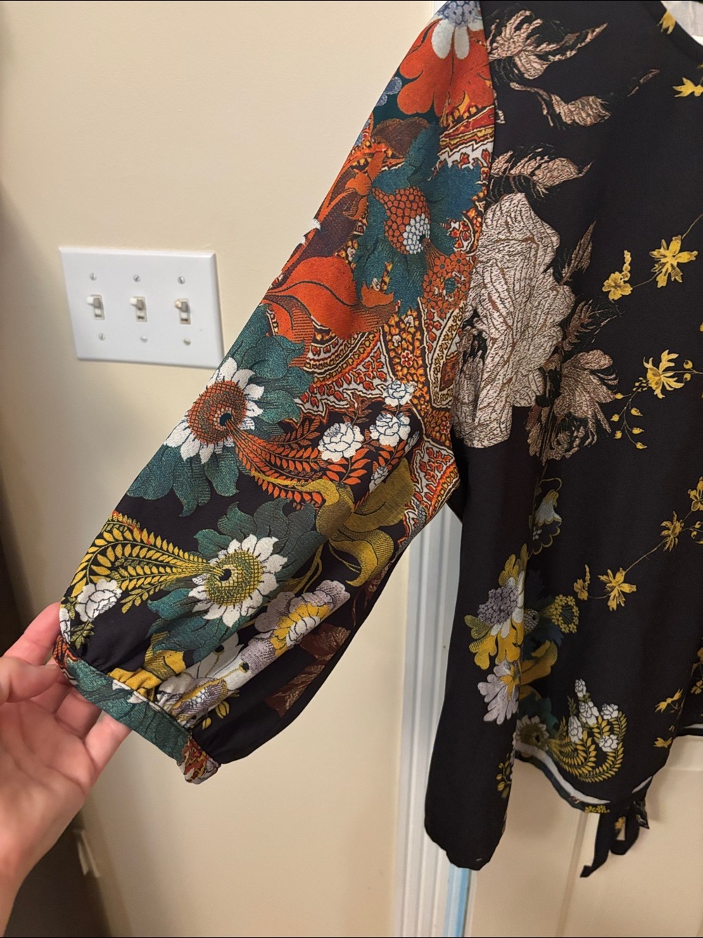 bryn Walker Black Floral Tie-Hem Blouse with Multicolor Sleeves - Picture 4 of 8